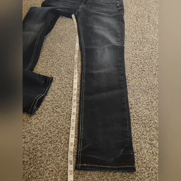 Silver Jeans Co. Suki Curvy Fit Mid Rise Jeans - Picture 9 of 14